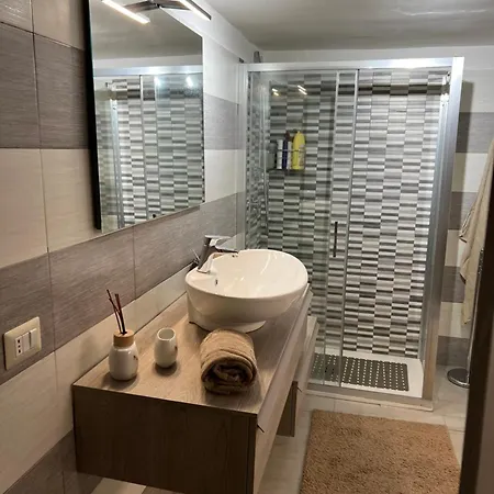 Manzoni 29 Apartment *