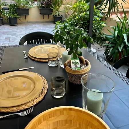 Manzoni 29 Apartment *